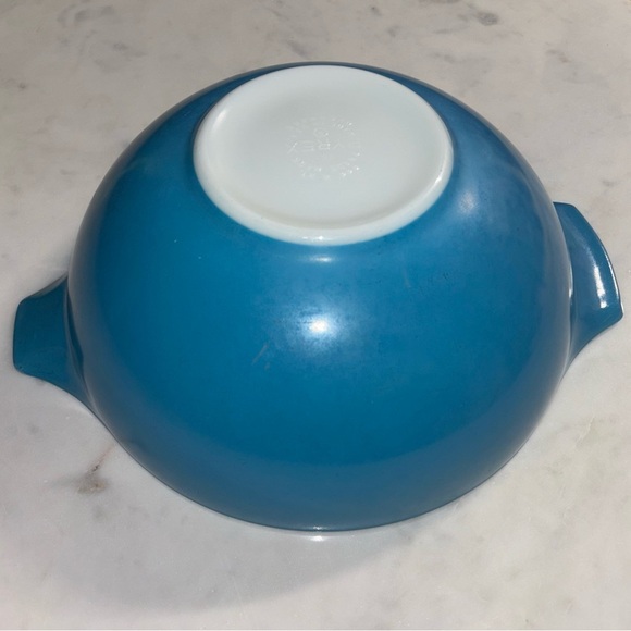 Vintage Pyrex Opalware Cinderella bowl 444 in Horizon Blue - Picture 1 of 10
